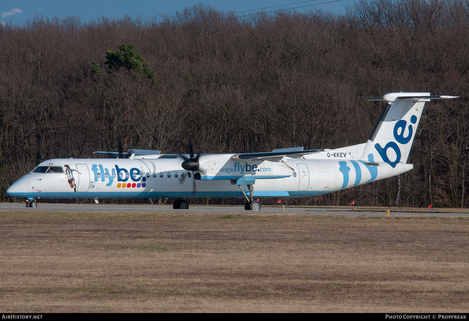 Aircraft Photo of G-KKEV | Bombardier DHC-8-402 Dash 8 | Flybe | AirHistory.net #565098