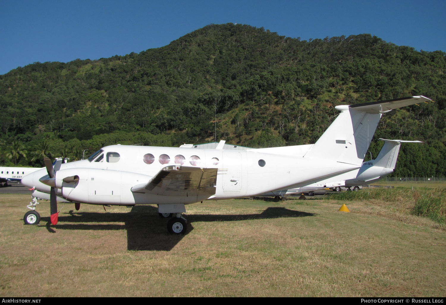 Aircraft Photo of P2-KSN | Beech 200C Super King Air | AirHistory.net #565111