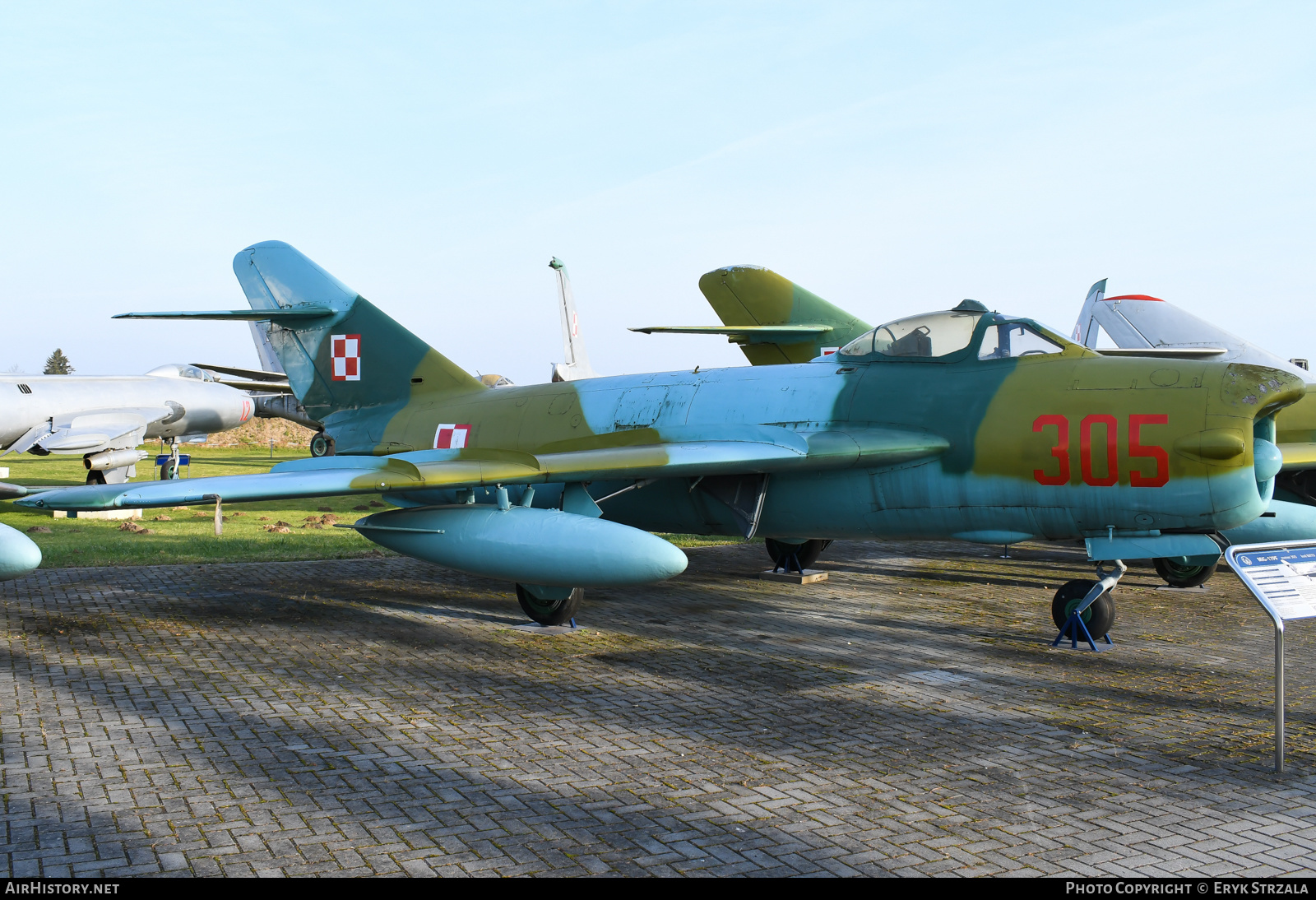 Aircraft Photo of 305 | Mikoyan-Gurevich MiG-17PF | Poland - Air Force | AirHistory.net #565151