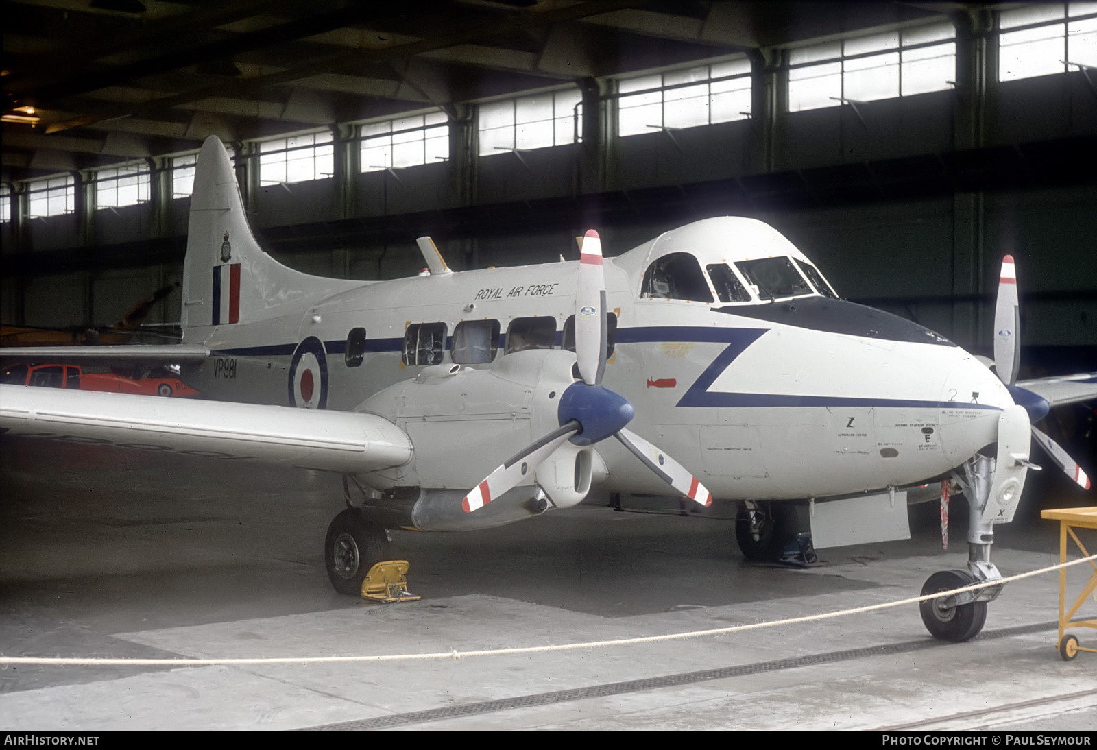 Aircraft Photo of VP981 | De Havilland D.H. 104 Devon C2/2 | UK - Air Force | AirHistory.net #565176