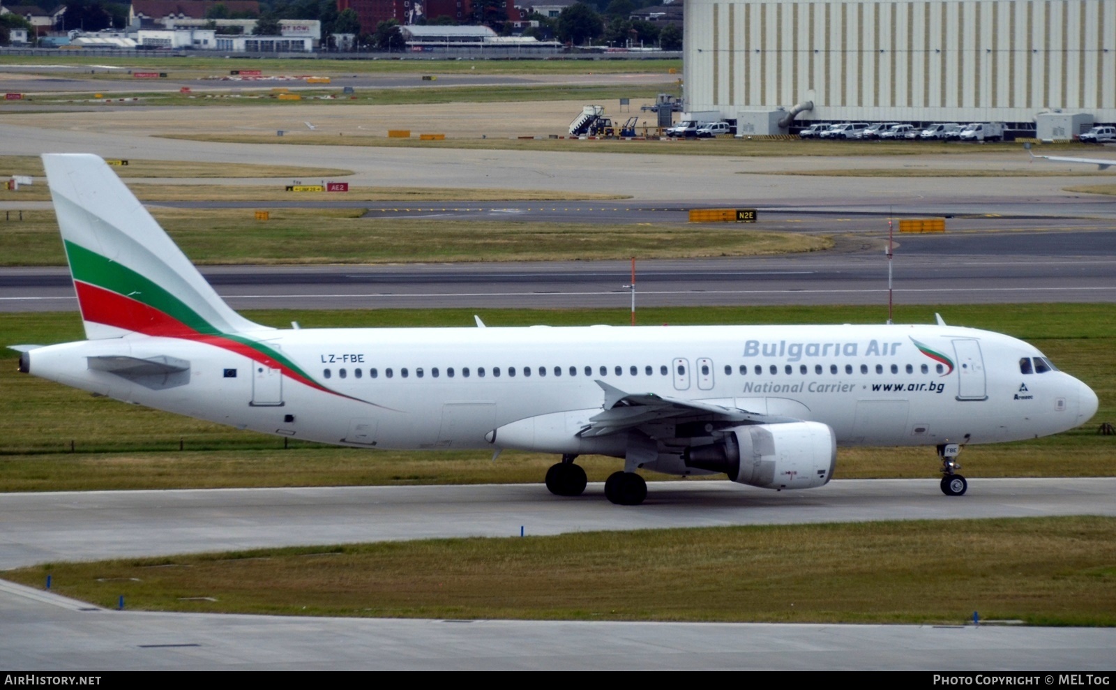 Aircraft Photo of LZ-FBE | Airbus A320-214 | Bulgaria Air | AirHistory.net #565267