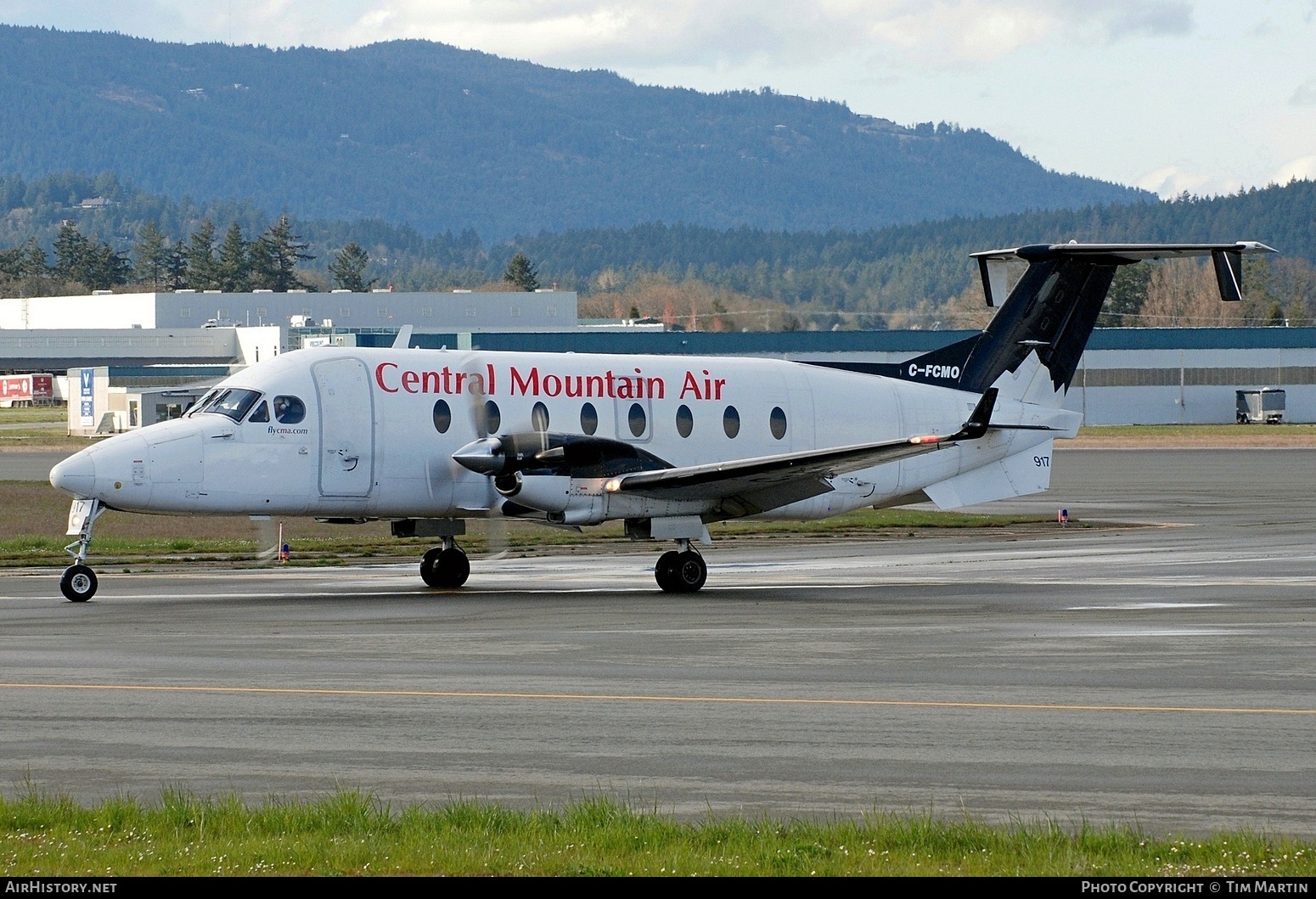 Aircraft Photo of C-FCMO | Raytheon 1900D | Central Mountain Air - CMA | AirHistory.net #565307