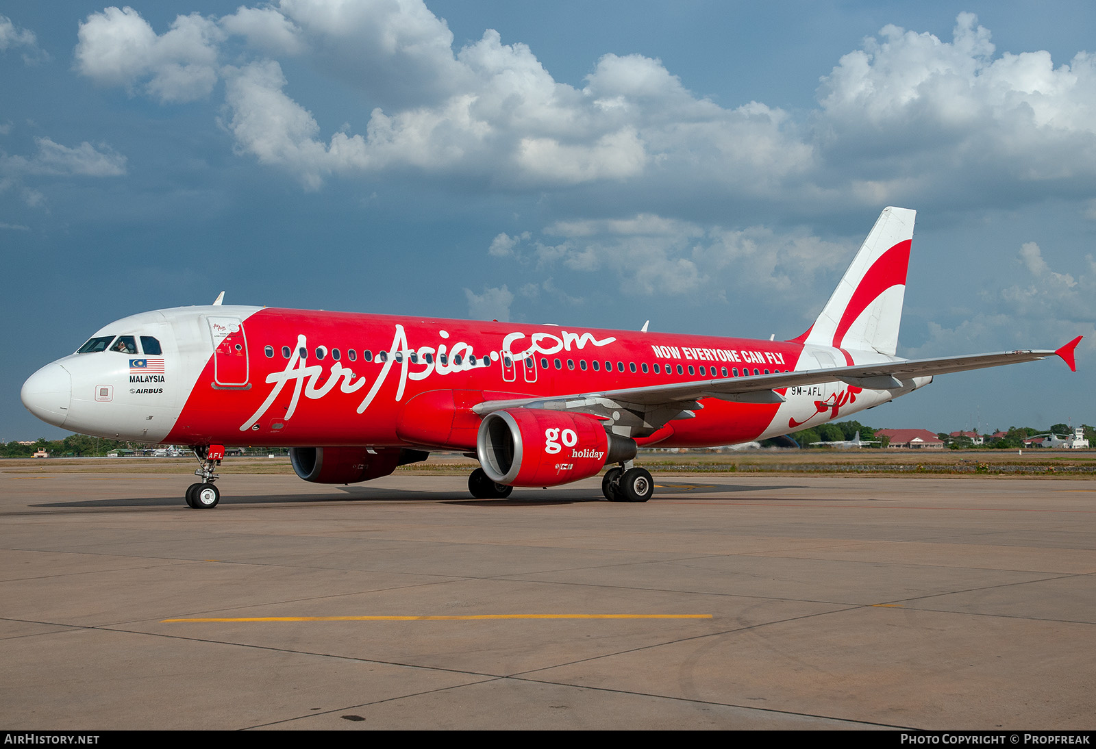 Aircraft Photo of 9M-AFL | Airbus A320-214 | AirAsia | AirHistory.net #565364