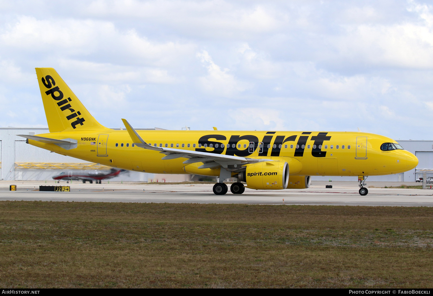 Aircraft photo of n966nk airbus a320 271n spirit airlines