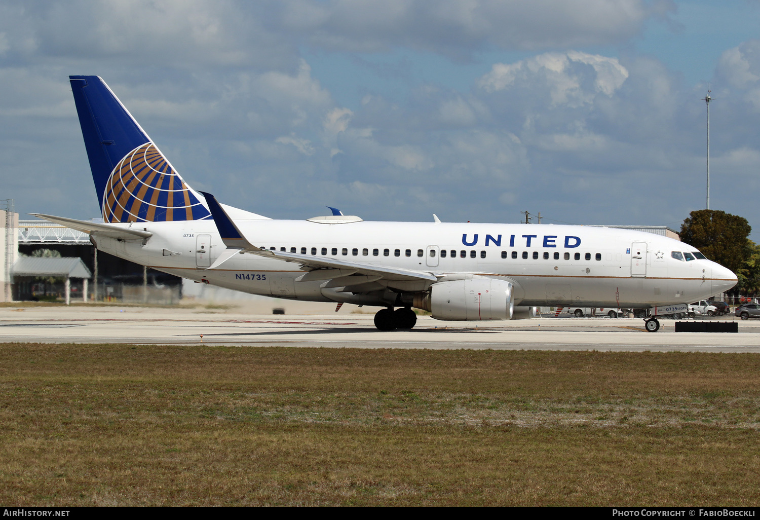 Aircraft Photo of N14735 | Boeing 737-724 | United Airlines | AirHistory.net #565426