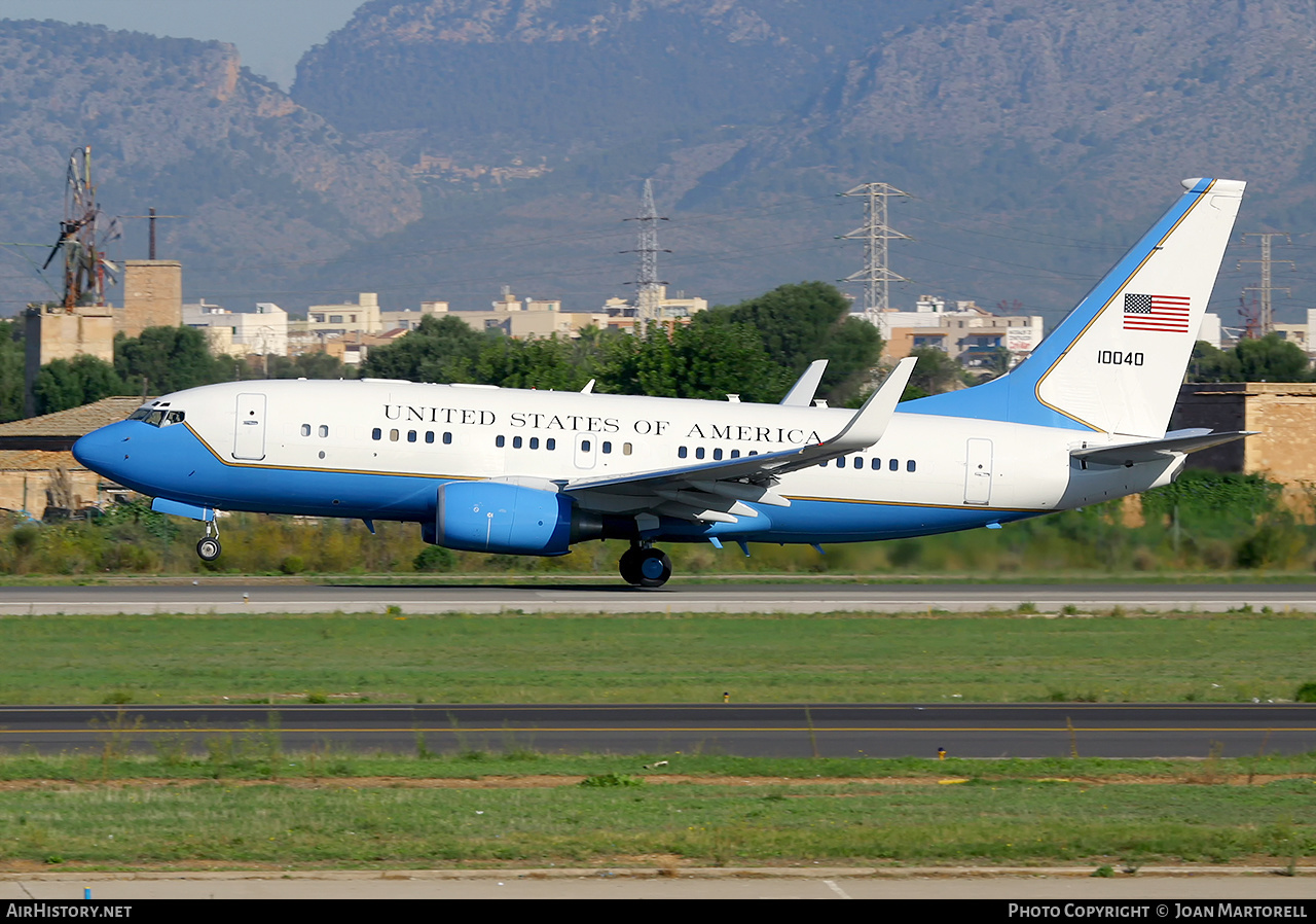 Aircraft Photo of 01-0040 / 10040 | Boeing C-40B | USA - Air Force | AirHistory.net #565445