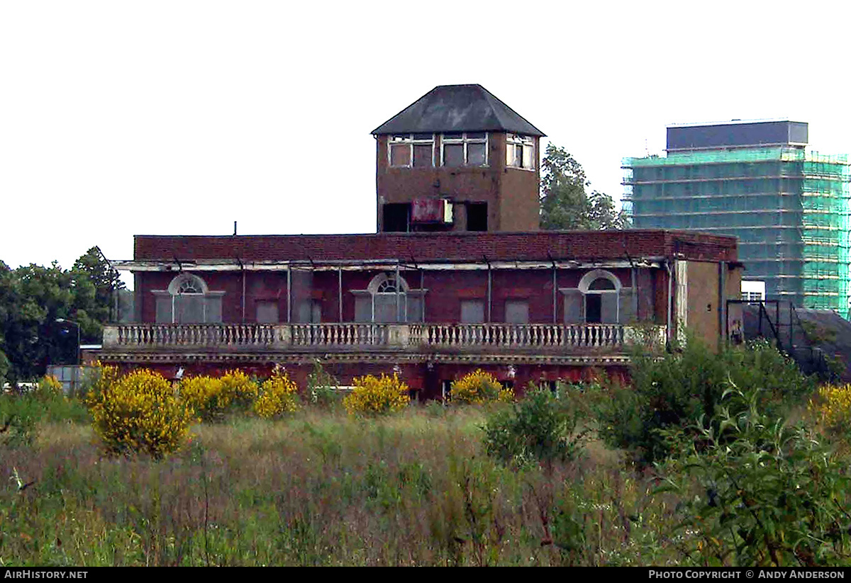 Airport photo of Hendon (closed) in England, United Kingdom | AirHistory.net #565468