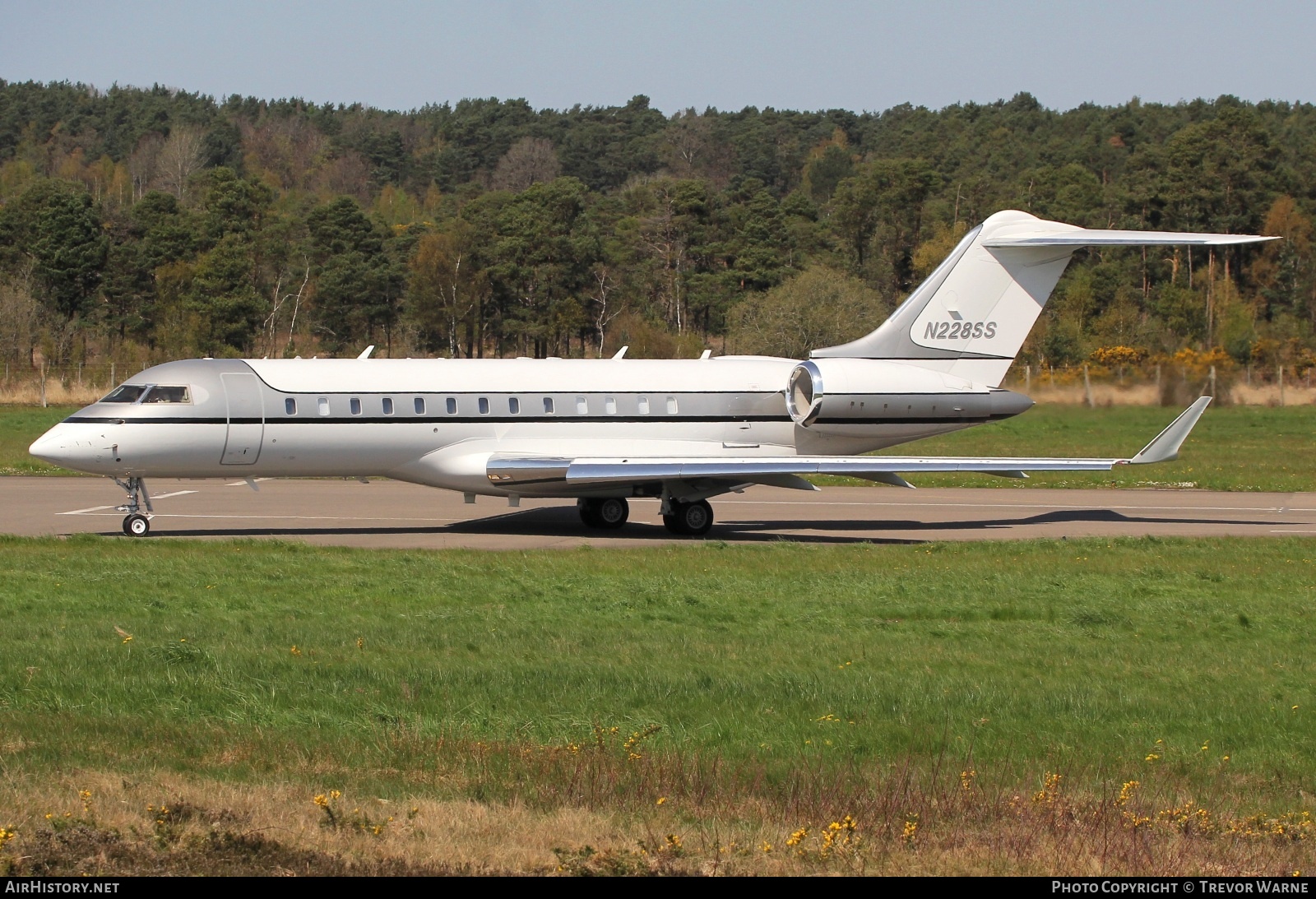 Aircraft Photo of N228SS | Bombardier Global Express (BD-700-1A10) | AirHistory.net #565503