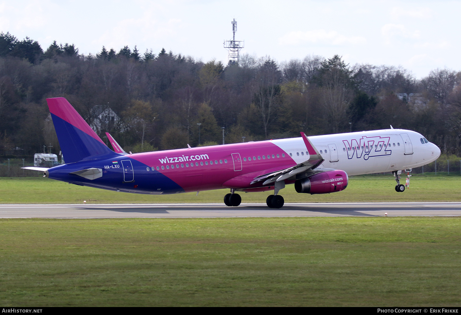 Aircraft Photo of HA-LXU | Airbus A321-231 | Wizz Air | AirHistory.net #565580