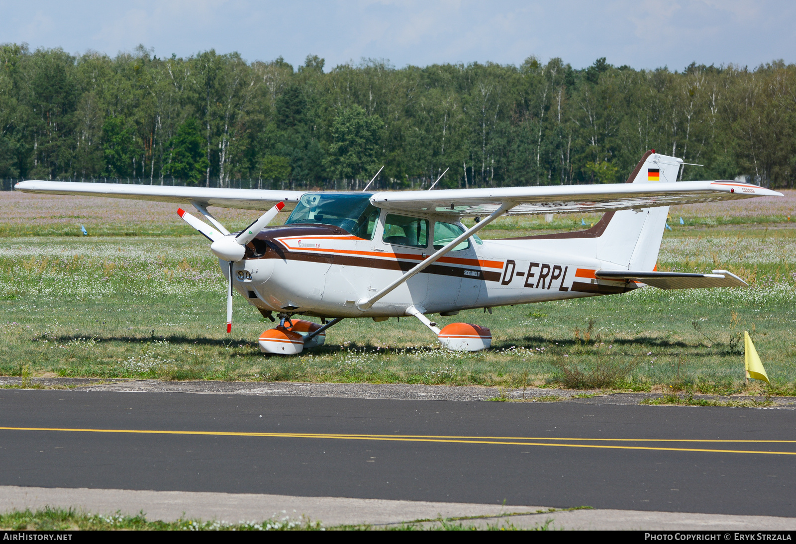 Aircraft Photo of D-ERPL | Cessna 172P Skyhawk II | AirHistory.net #565598