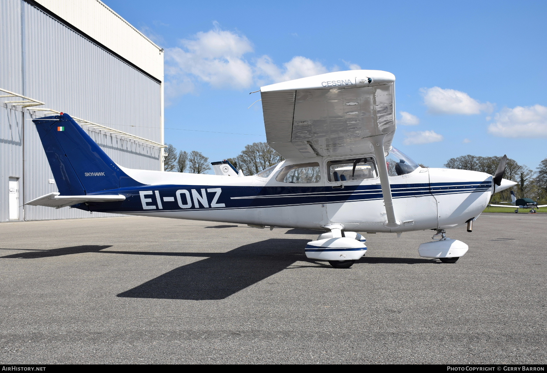 Aircraft Photo of EI-ONZ | Cessna 172P Skyhawk | AirHistory.net #565674