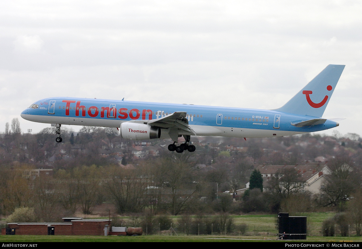 Aircraft Photo of G-BYAJ | Boeing 757-204 | Thomsonfly | AirHistory.net #566042