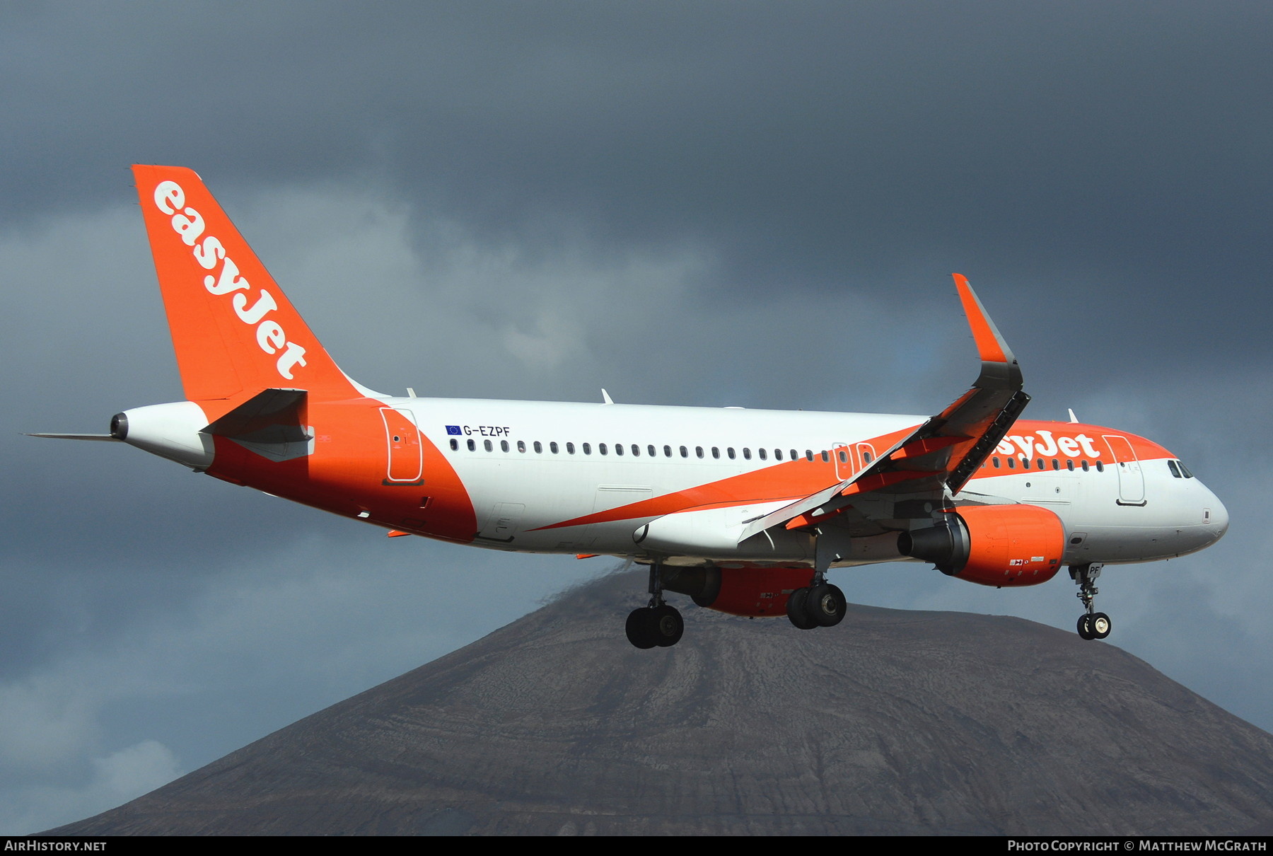 Aircraft Photo of G-EZPF | Airbus A320-214 | EasyJet | AirHistory.net #566066