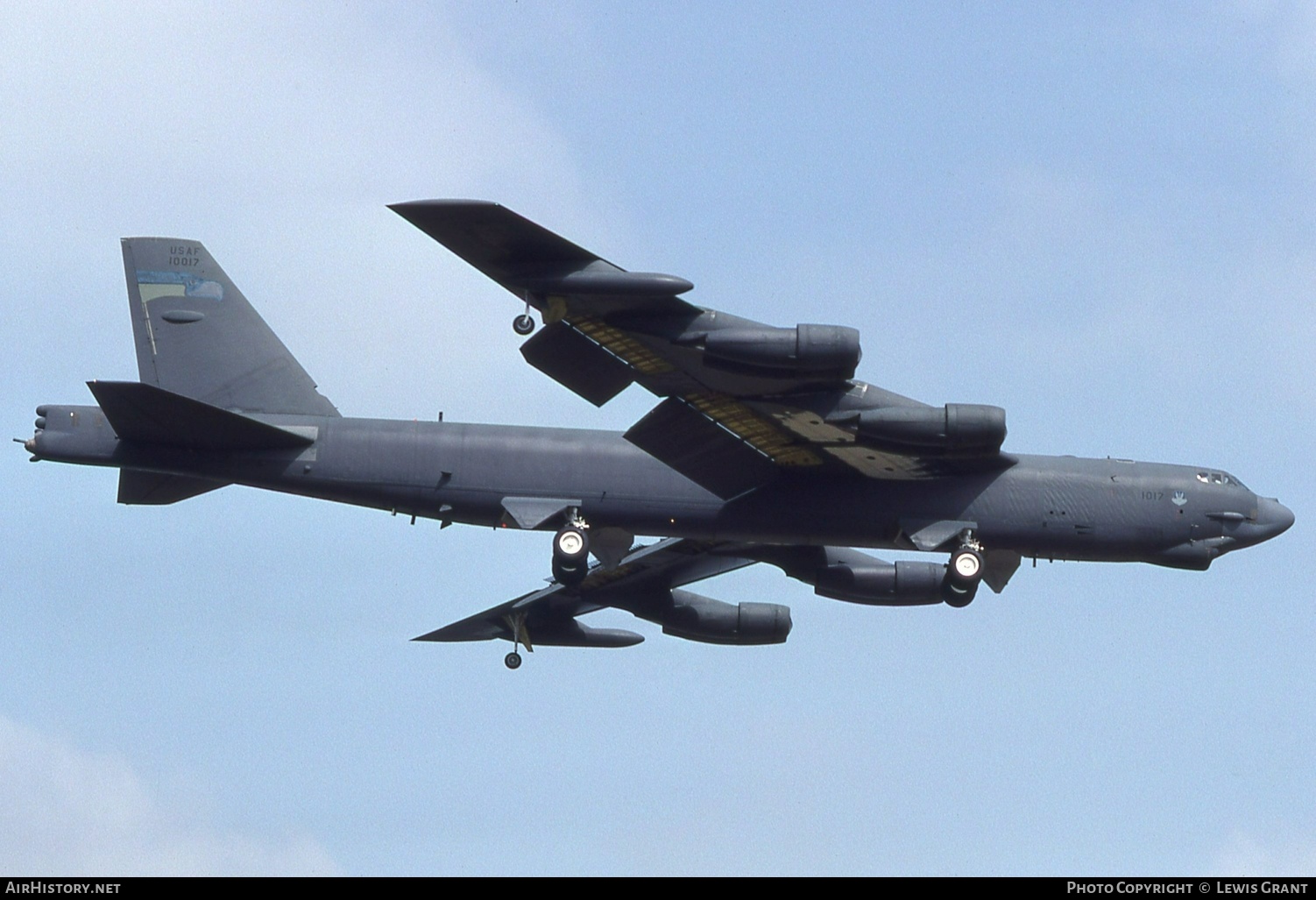 Aircraft Photo of 61-0017 / 10017 | Boeing B-52H Stratofortress | USA - Air Force | AirHistory.net #566136