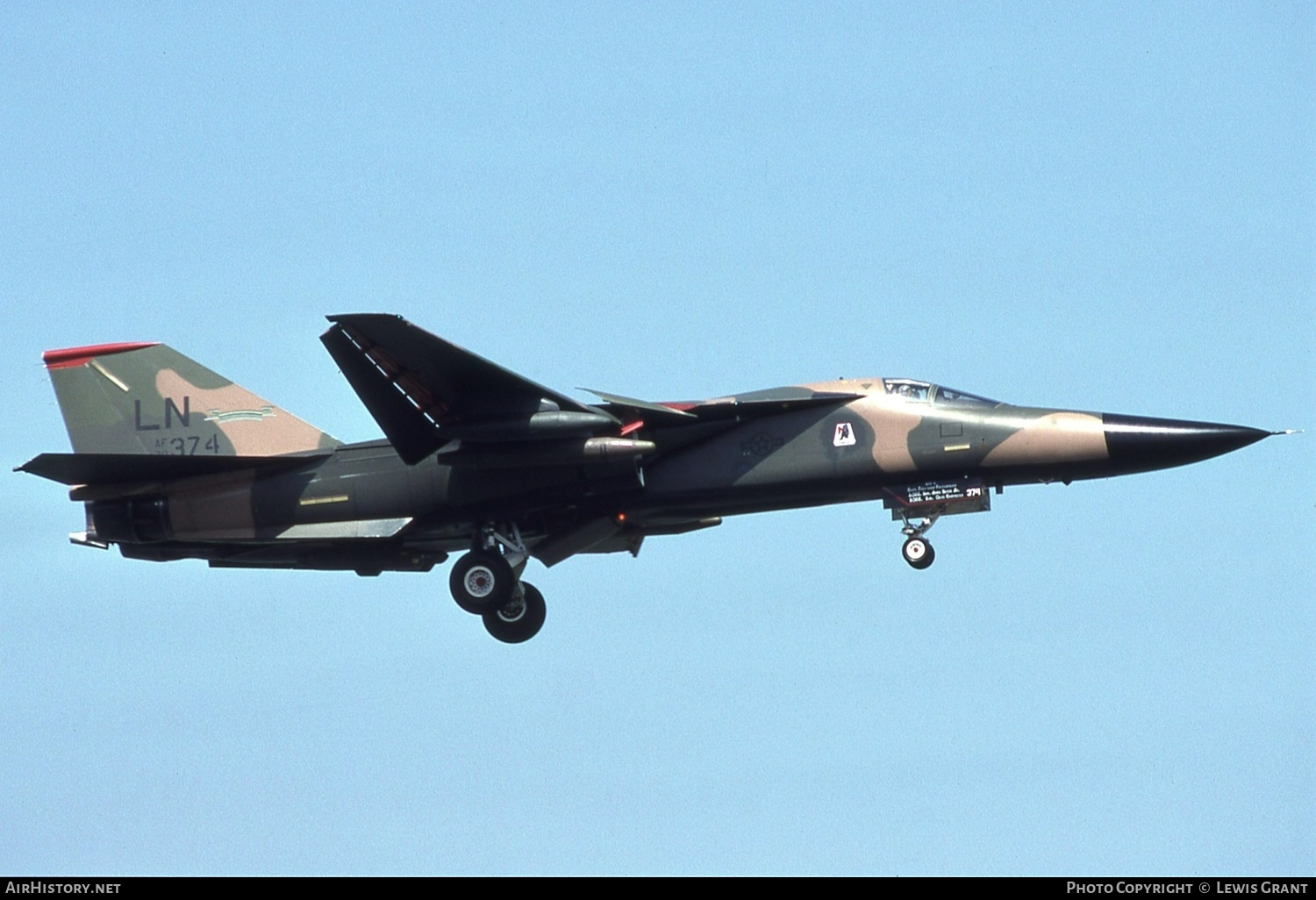 Aircraft Photo of 70-2374 / AF70-374 | General Dynamics F-111F Aardvark | USA - Air Force | AirHistory.net #566184
