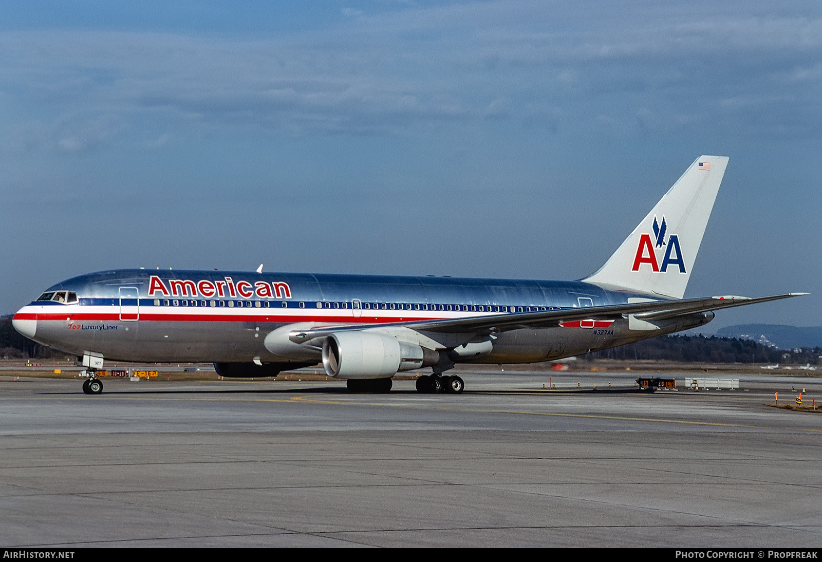 Aircraft Photo of N327AA | Boeing 767-223(ER) | American Airlines | AirHistory.net #566203
