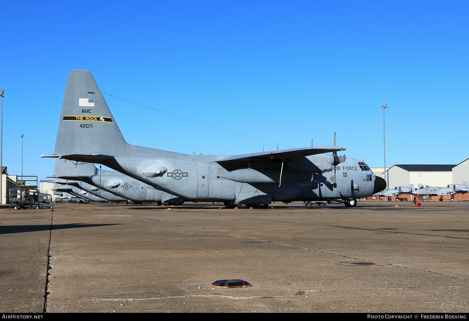 Aircraft Photo of 74-2071 / 42071 | Lockheed C-130H Hercules | USA - Air Force | AirHistory.net #566290