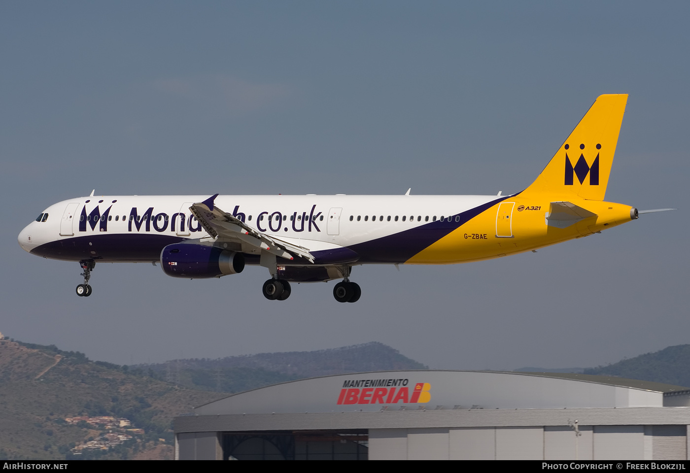 Aircraft Photo of G-ZBAE | Airbus A321-231 | Monarch Airlines | AirHistory.net #566310