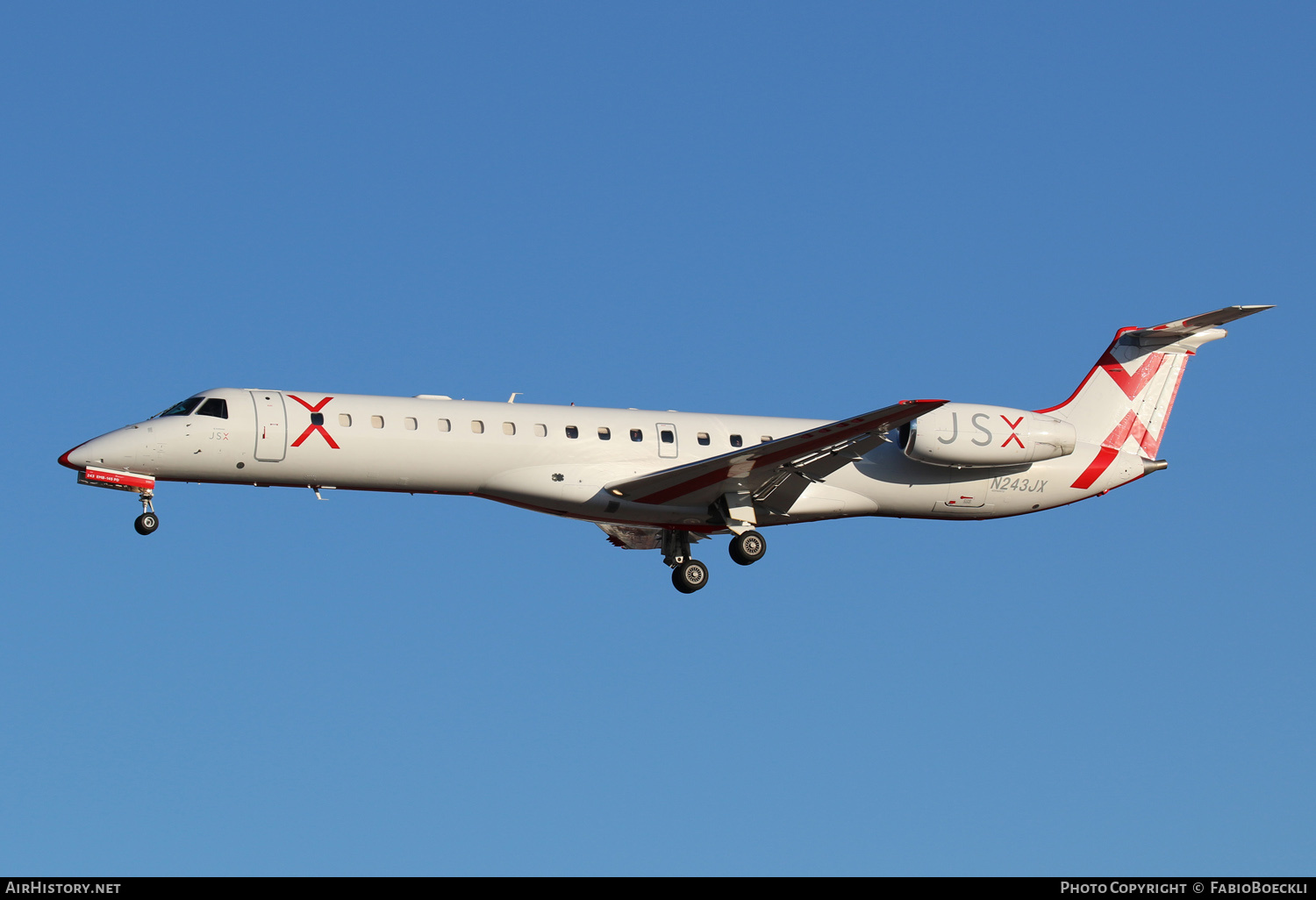 Aircraft Photo of N243JX | Embraer ERJ-145LR (EMB-145LR) | JetSuiteX - JSX | AirHistory.net #566312