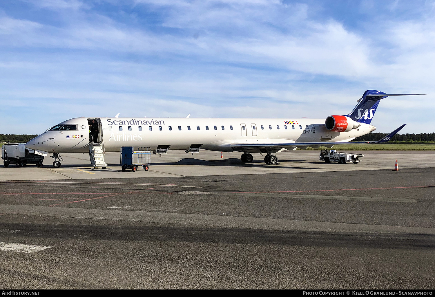 Aircraft Photo of EI-FPW | Bombardier CRJ-900LR (CL-600-2D24) | Scandinavian Airlines - SAS | AirHistory.net #566337