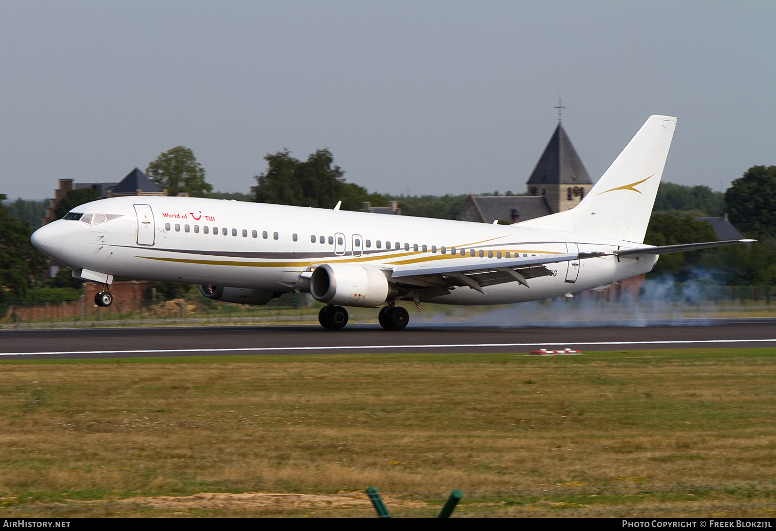 Aircraft Photo of G-RAJG | Boeing 737-476 | AirHistory.net #566342