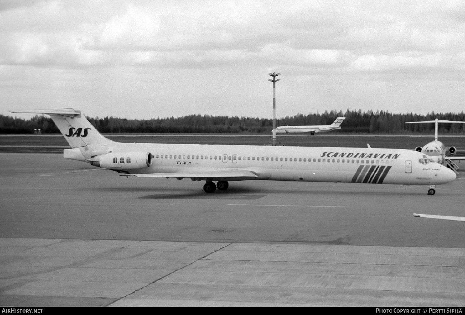 Aircraft Photo of OY-KGY | McDonnell Douglas MD-81 (DC-9-81) | Scandinavian Airlines - SAS | AirHistory.net #566361