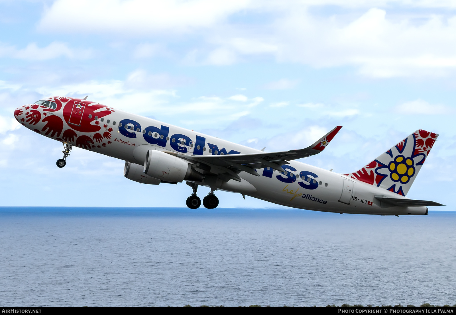 Aircraft Photo of HB-JLT | Airbus A320-214 | Edelweiss Air | AirHistory.net #566375
