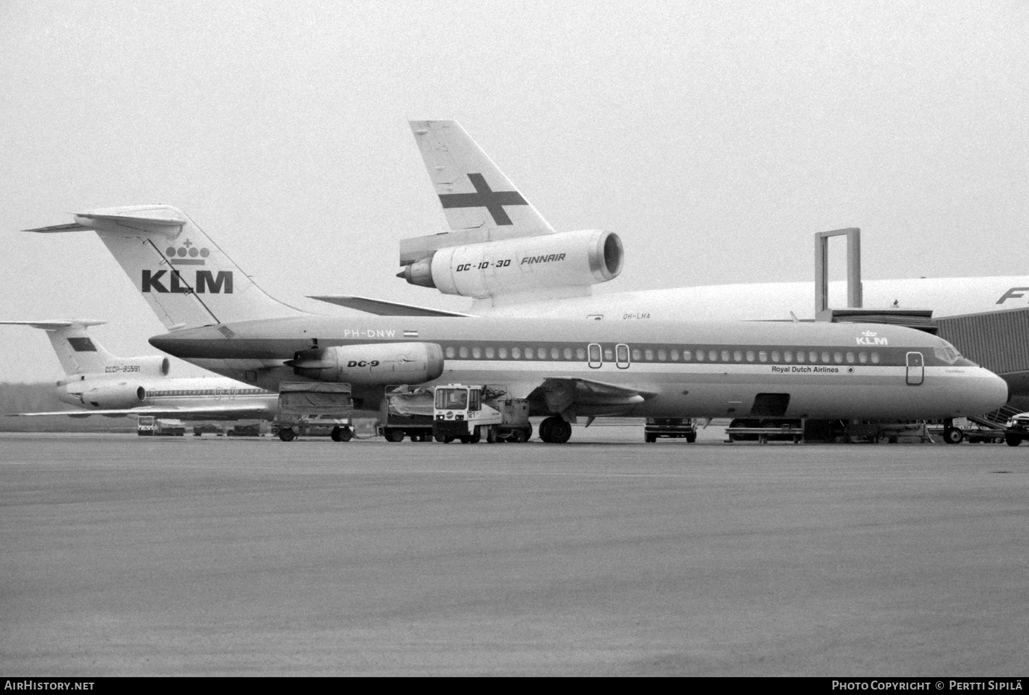 Aircraft Photo of PH-DNW | McDonnell Douglas DC-9-32 | KLM - Royal Dutch Airlines | AirHistory.net #566380