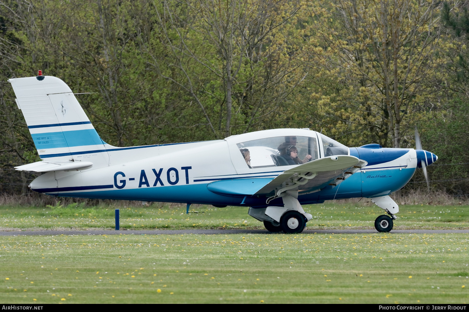 Aircraft Photo of G-AXOT | Morane-Saulnier MS-893A Rallye Commodore 180 | AirHistory.net #566452