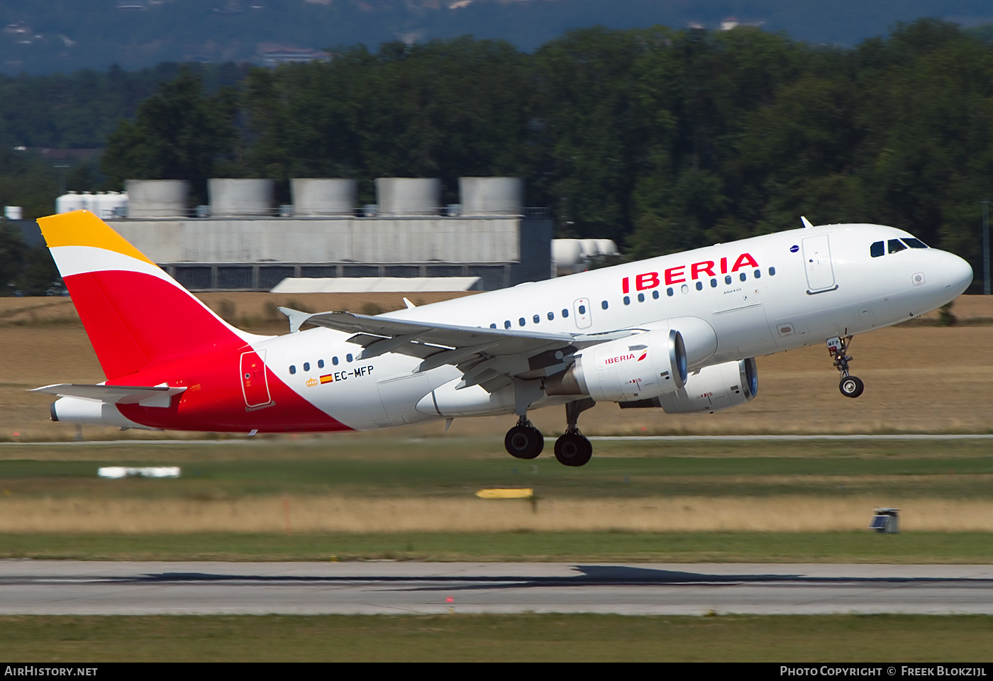 Aircraft Photo of EC-MFP | Airbus A319-111 | Iberia | AirHistory.net #566485