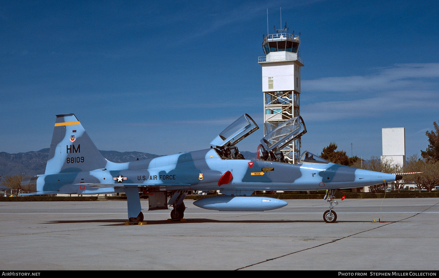 Aircraft Photo of 68-8109 / 88109 | Northrop AT-38B Talon | USA - Air Force | AirHistory.net #566529