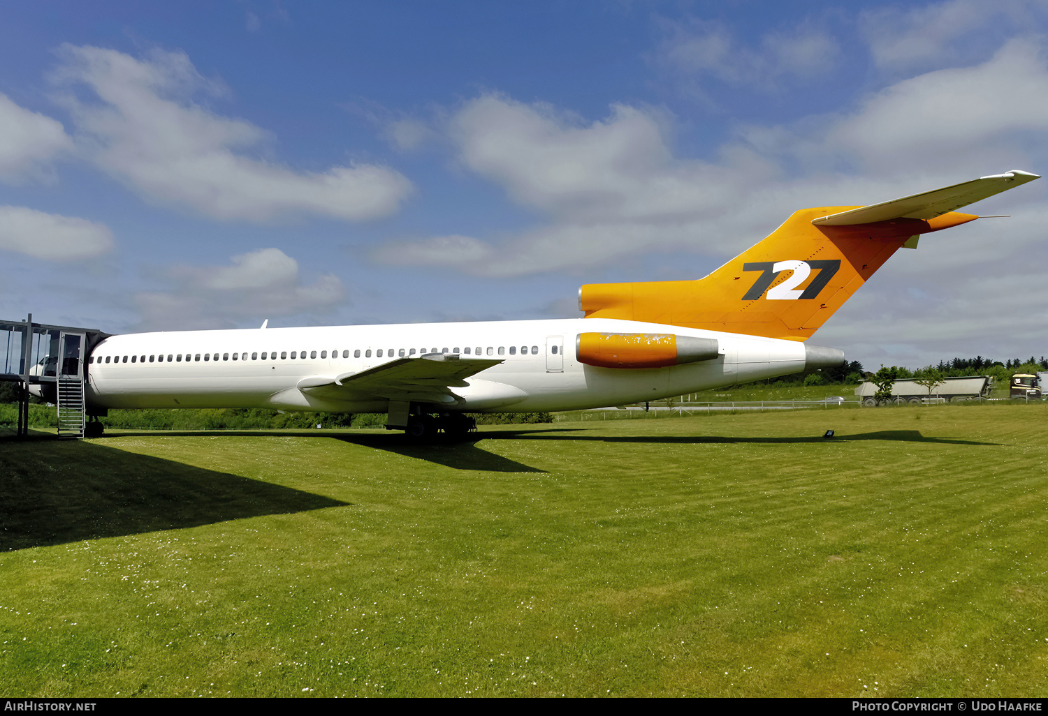 Aircraft Photo of G-BNNI | Boeing 727-276/Adv | AirHistory.net #566569