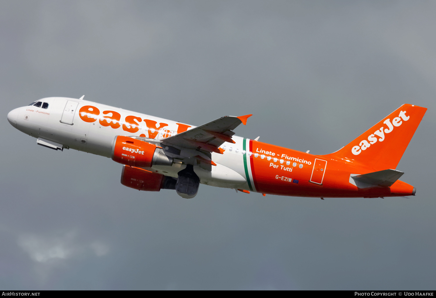 Aircraft Photo of G-EZIW | Airbus A319-111 | EasyJet | AirHistory.net #566570