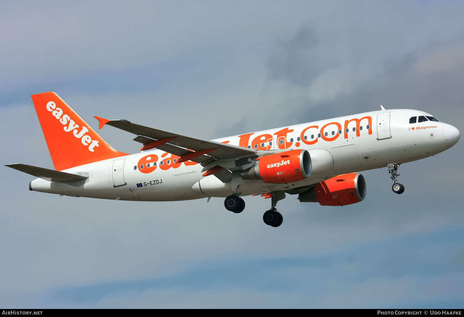 Aircraft Photo of G-EZDJ | Airbus A319-111 | EasyJet | AirHistory.net #566581