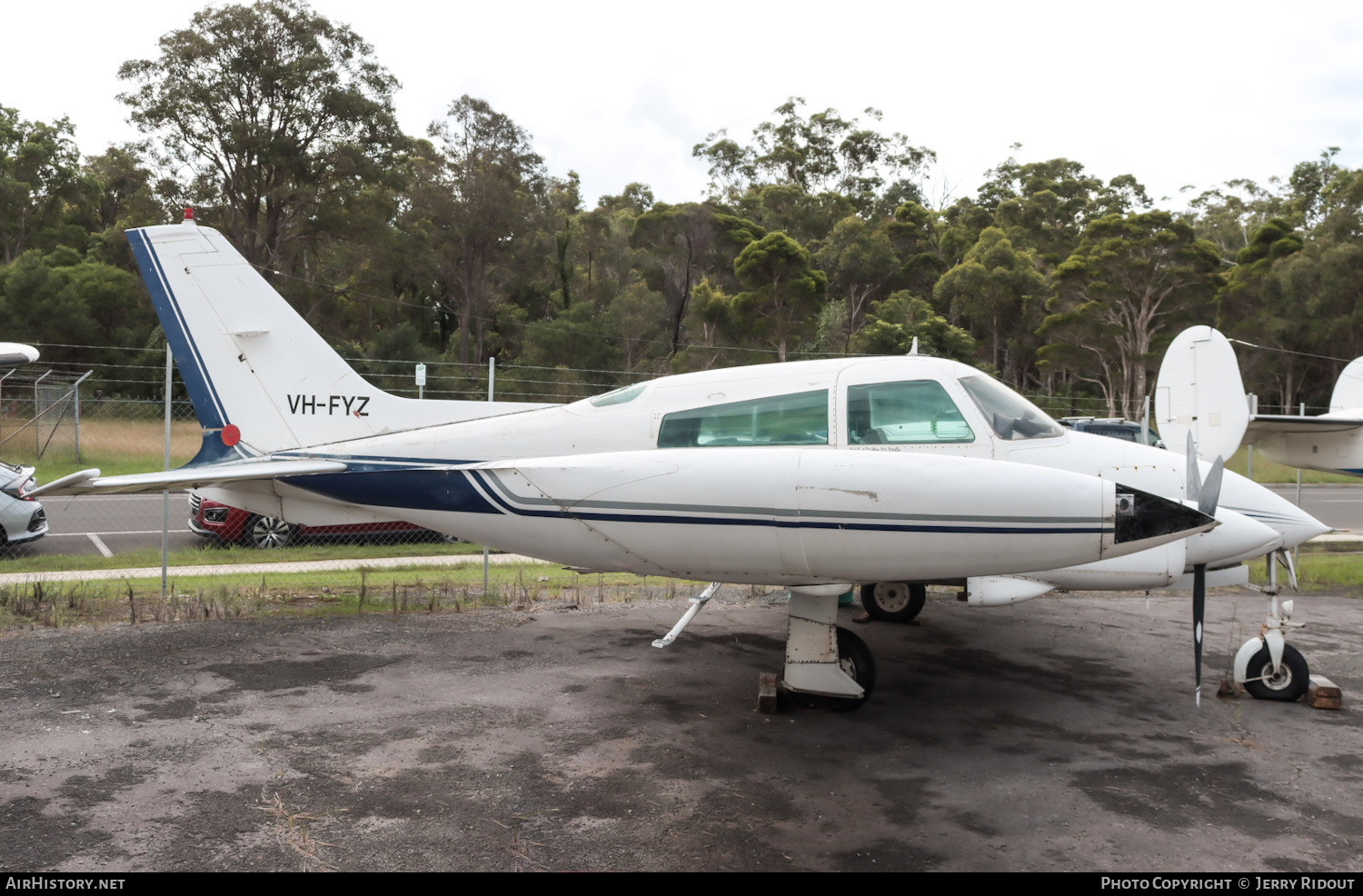 Aircraft Photo of VH-FYZ | Cessna 310Q | AirHistory.net #566585