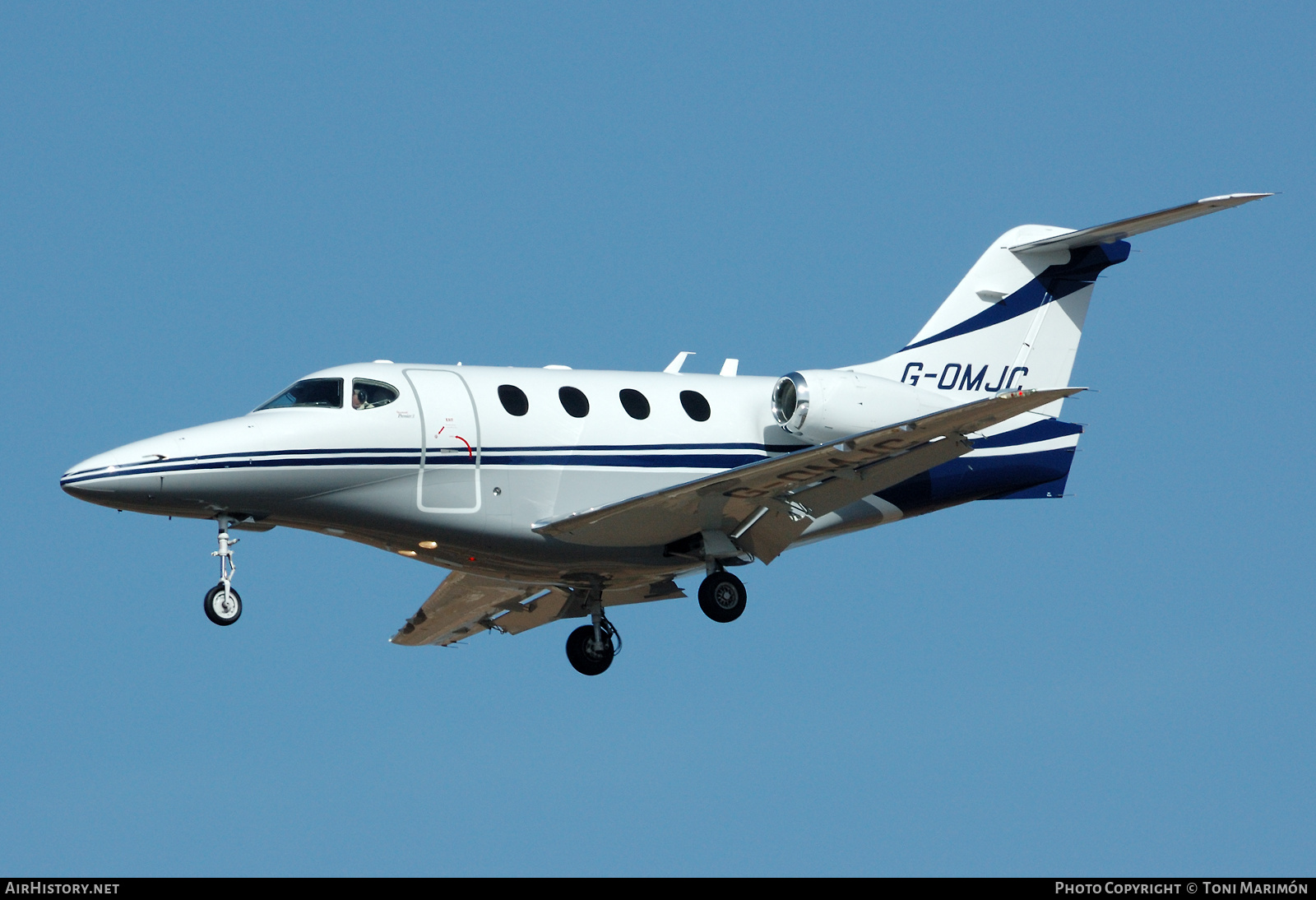 Aircraft Photo of G-OMJC | Raytheon 390 Premier I | AirHistory.net #566628