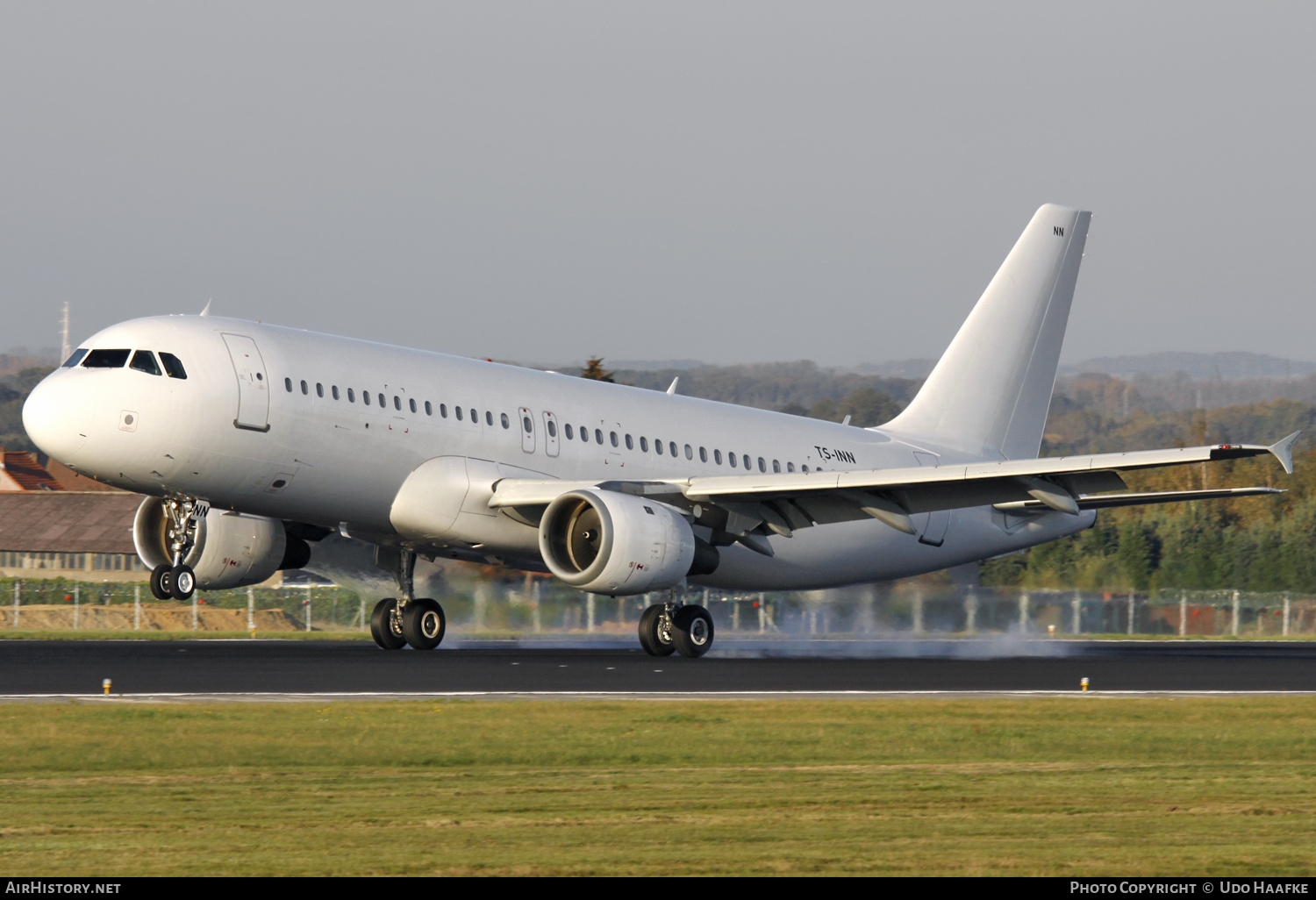Aircraft Photo of TS-INN | Airbus A320-212 | AirHistory.net #566697