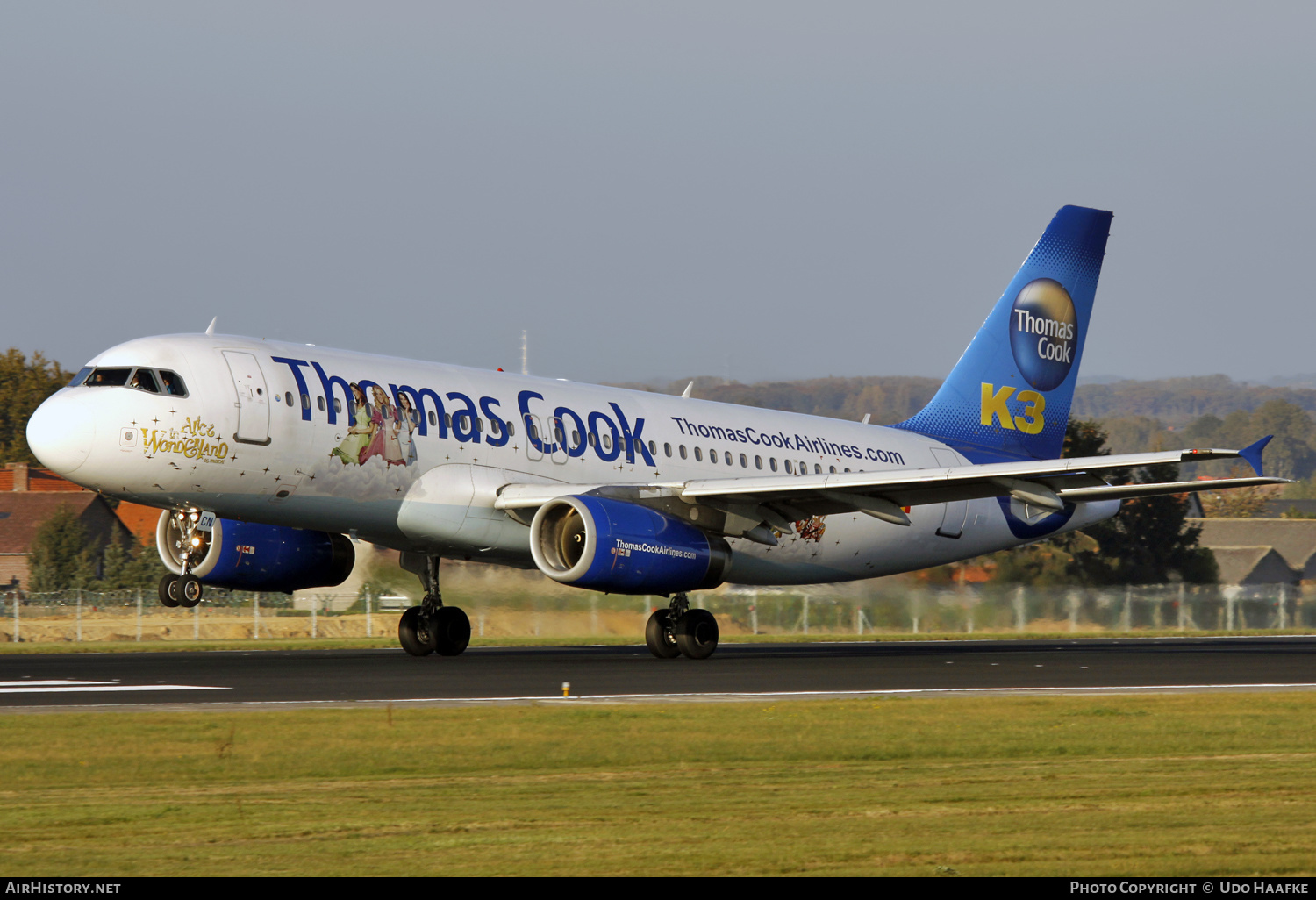 Aircraft Photo of OO-TCN | Airbus A320-232 | Thomas Cook Airlines | AirHistory.net #566700
