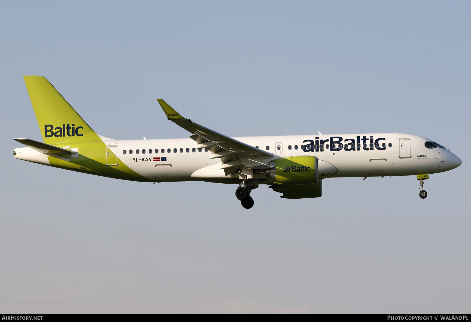 Aircraft Photo of YL-AAV | Airbus A220-371 (BD-500-1A11) | AirBaltic | AirHistory.net #566811