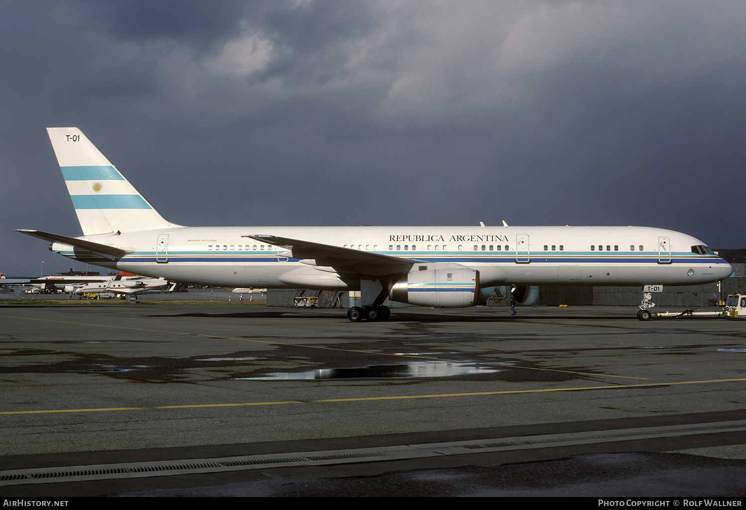 Aircraft Photo of T-01 | Boeing 757-23A | Argentina - Air Force | AirHistory.net #566854