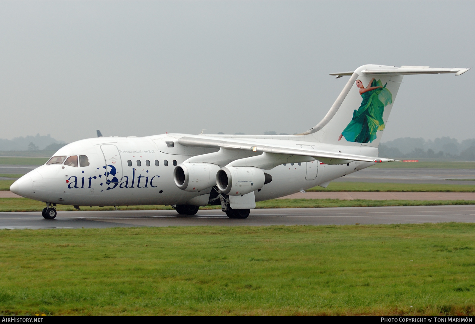 Aircraft Photo of YL-BAL | British Aerospace Avro 146-RJ70 | AirBaltic | AirHistory.net #567040