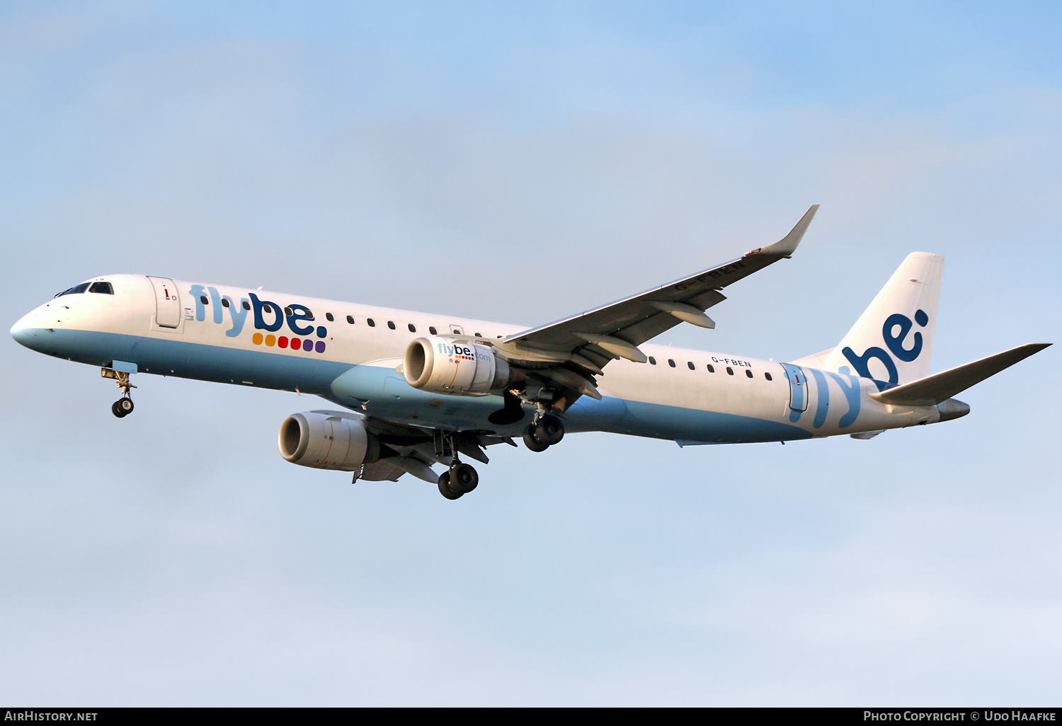 Aircraft Photo of G-FBEN | Embraer 195LR (ERJ-190-200LR) | Flybe | AirHistory.net #567082