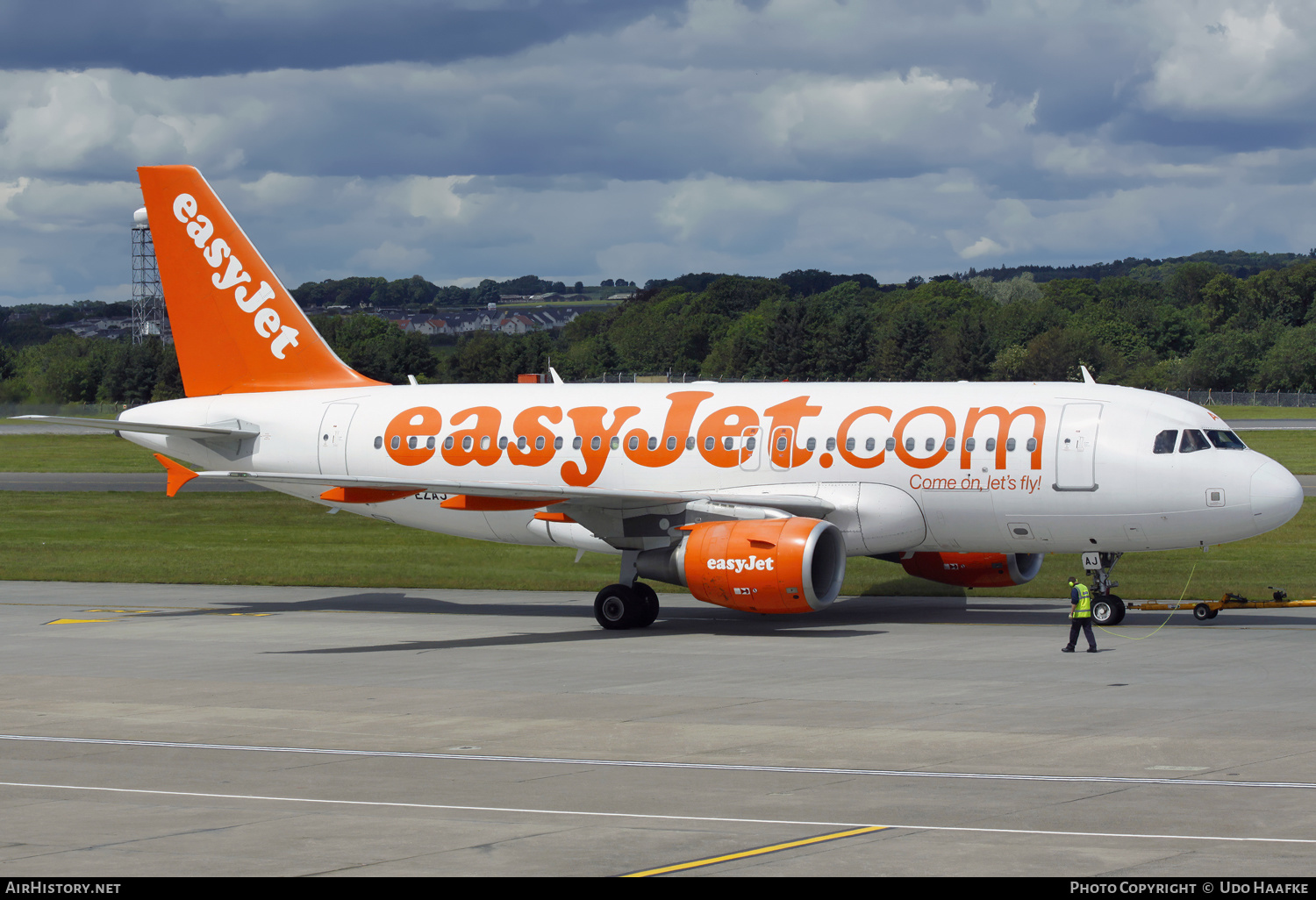 Aircraft Photo of G-EZAJ | Airbus A319-111 | EasyJet | AirHistory.net #567092