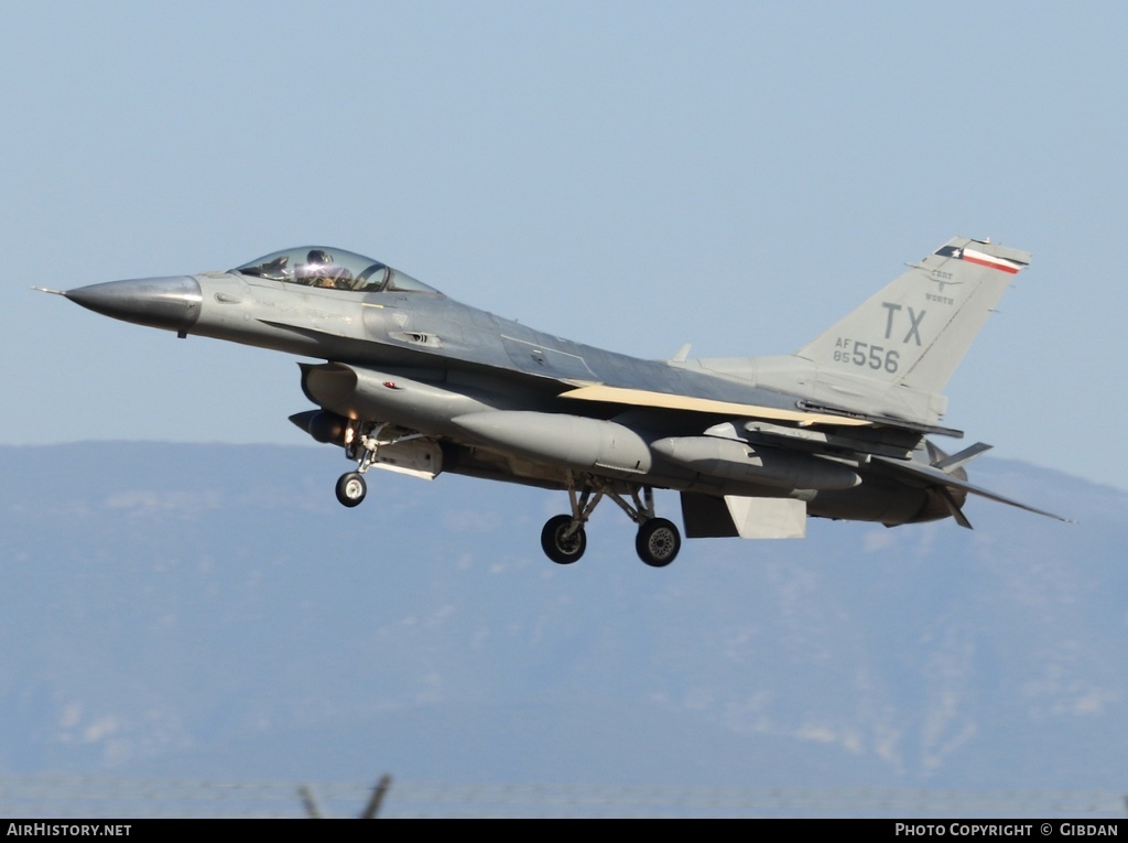 Aircraft Photo of 85-1556 / AF85-556 | General Dynamics F-16C Fighting Falcon | USA - Air Force | AirHistory.net #567139