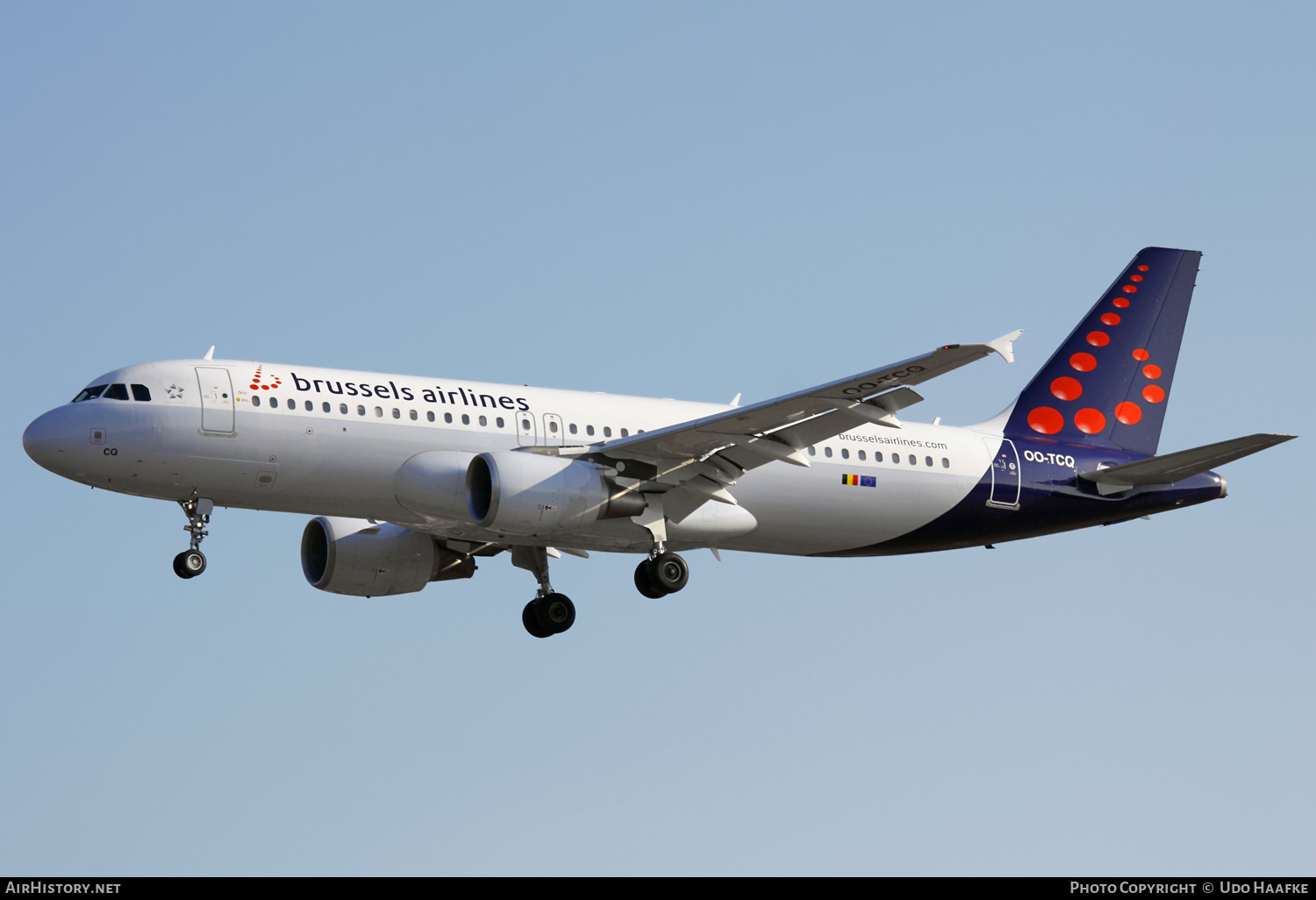 Aircraft Photo of OO-TCQ | Airbus A320-214 | Brussels Airlines | AirHistory.net #567214