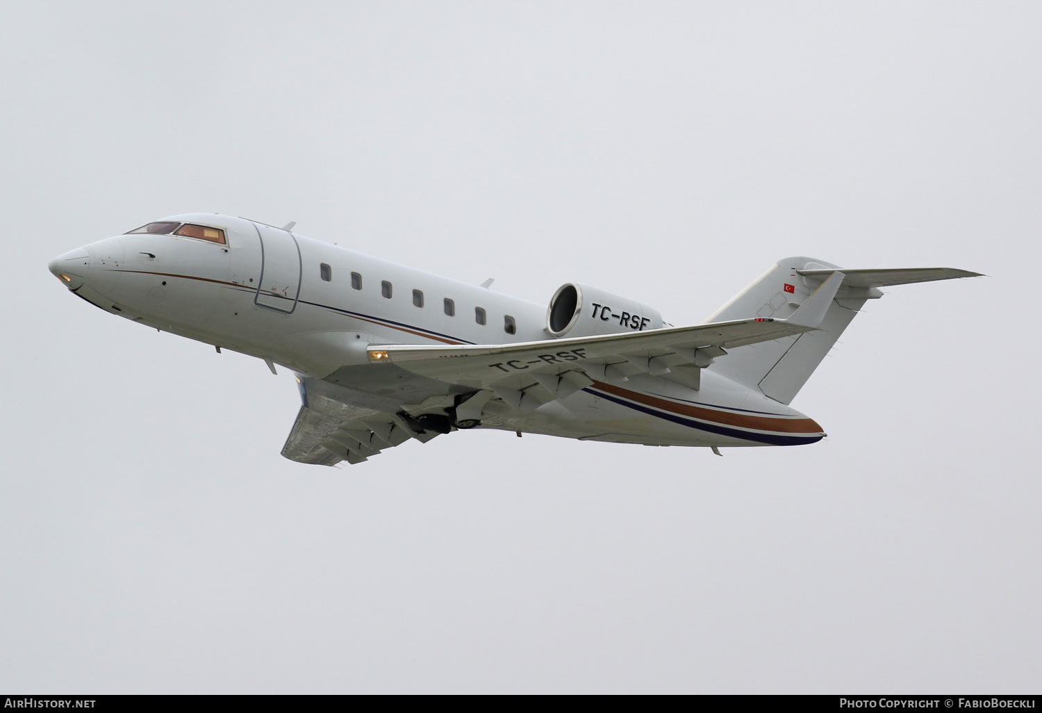 Aircraft Photo of TC-RSF | Bombardier Challenger 605 (CL-600-2B16) | AirHistory.net #567231