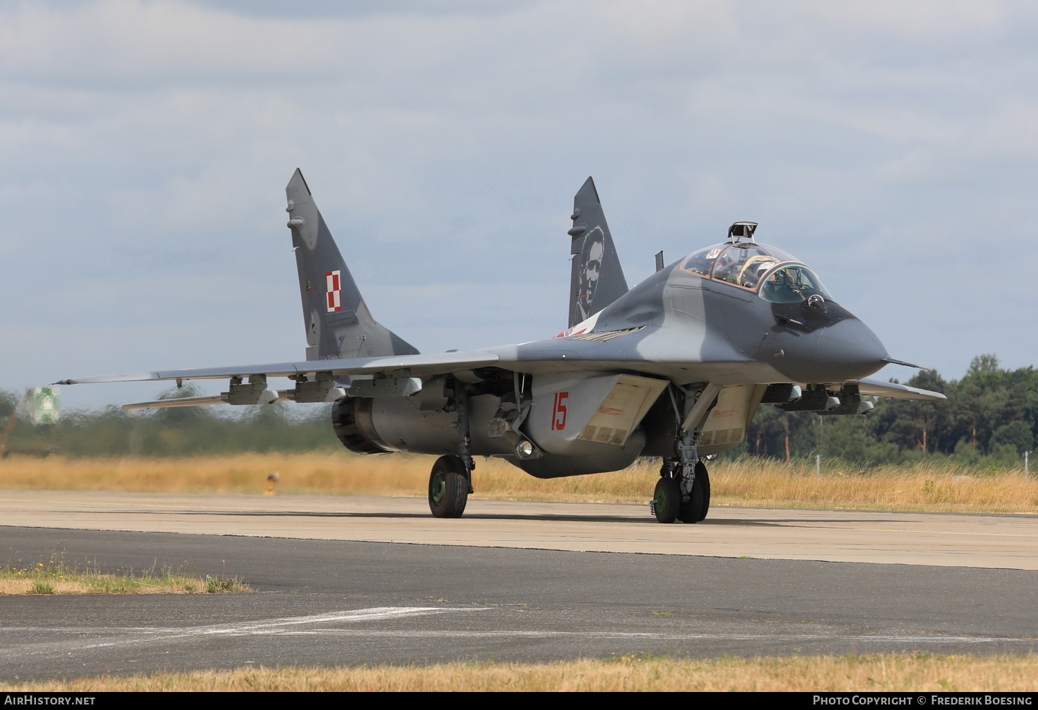 Aircraft Photo of 15 | Mikoyan-Gurevich MiG-29UBM | Poland - Air Force | AirHistory.net #567270