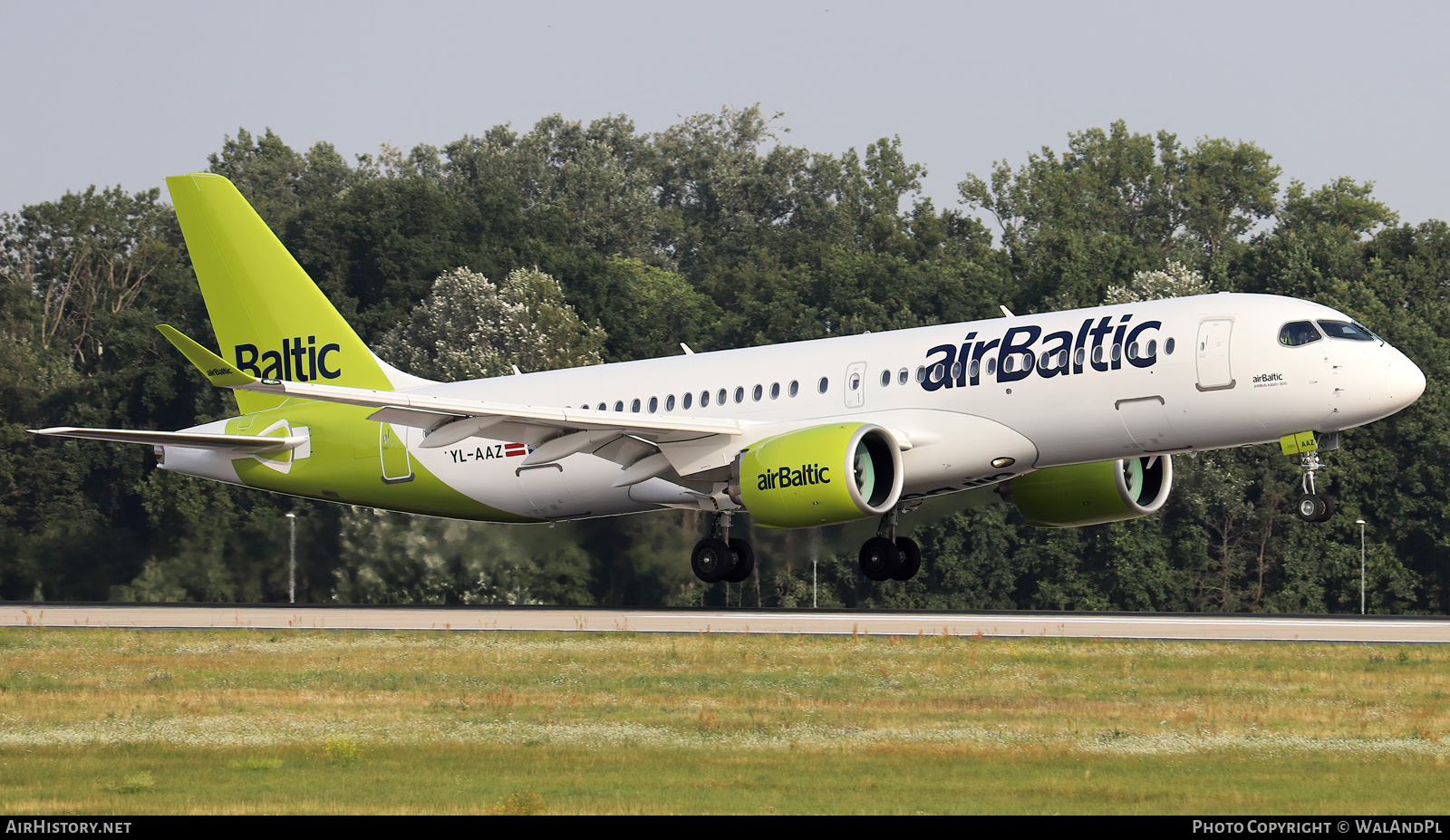Aircraft Photo of YL-AAZ | Airbus A220-371 (BD-500-1A11) | AirBaltic | AirHistory.net #567339