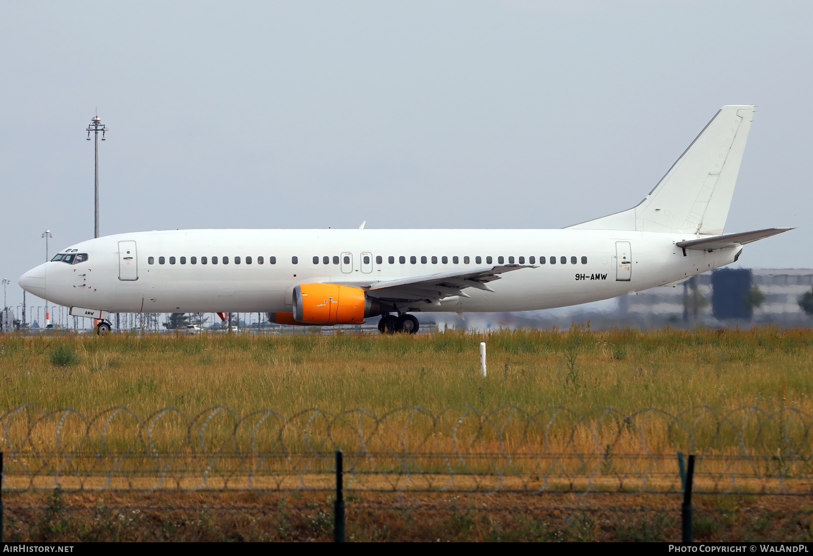 Aircraft Photo of 9H-AMW | Boeing 737-4Q8 | AirHistory.net #567347