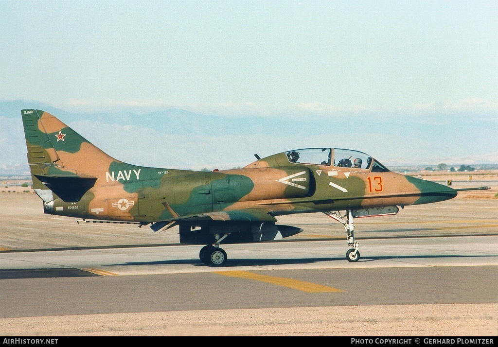Aircraft Photo of 154657 | McDonnell Douglas TA-4J Skyhawk | USA - Navy | AirHistory.net #567360